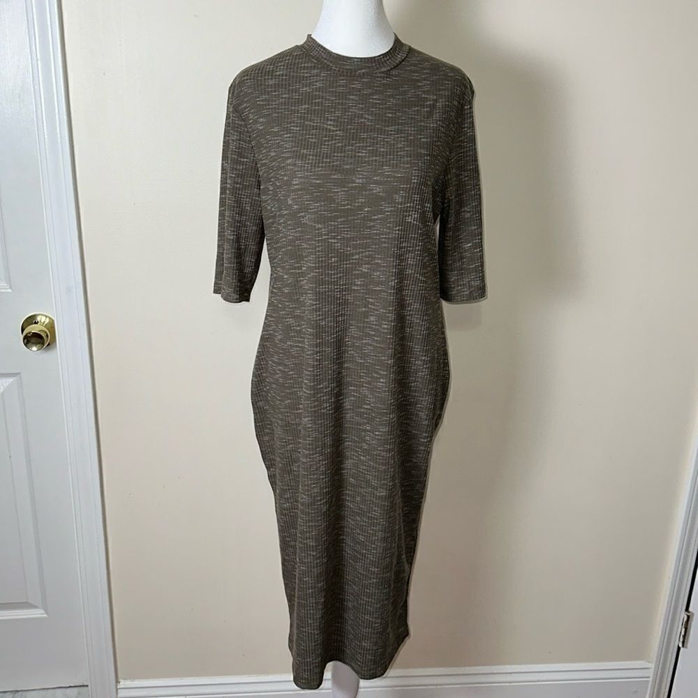 Love J L Camo Green White Heathered Quarter Sleeve Mock Neck Ribbed Midi Dress